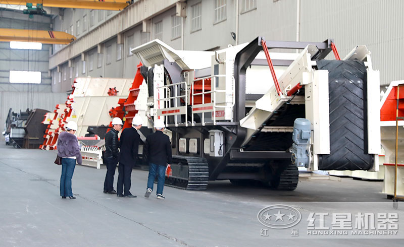 客戶(hù)來(lái)廠(chǎng)參觀檢測(cè)設(shè)備